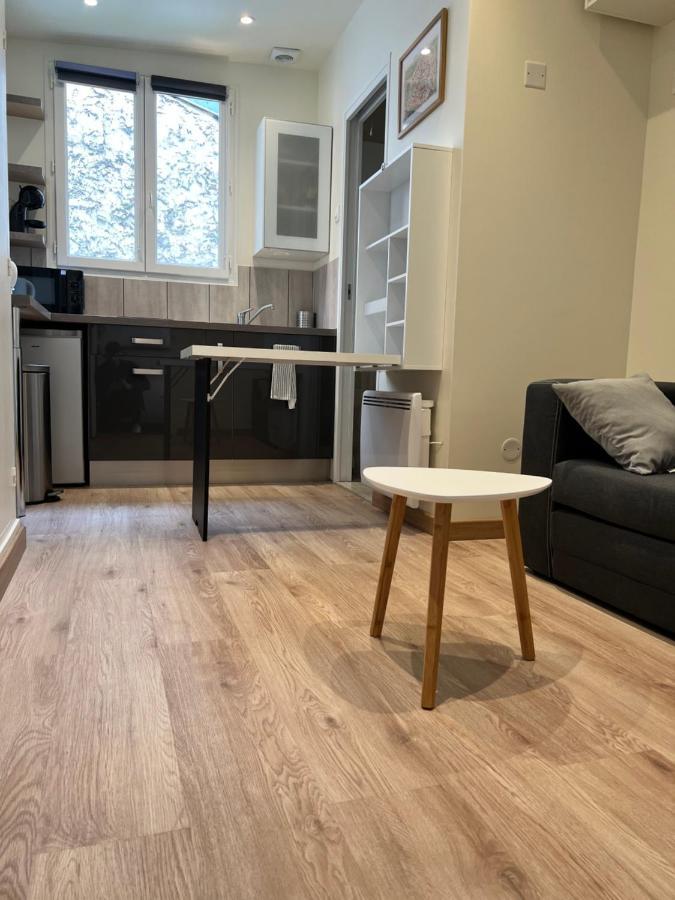 Studio neuf entièrement équipé et bien situé. Apartamento París Exterior foto